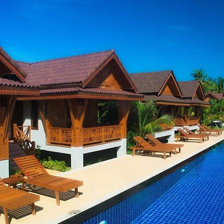 Sangsawan Palace Khaolak Resort Khao Lak Exterior photo